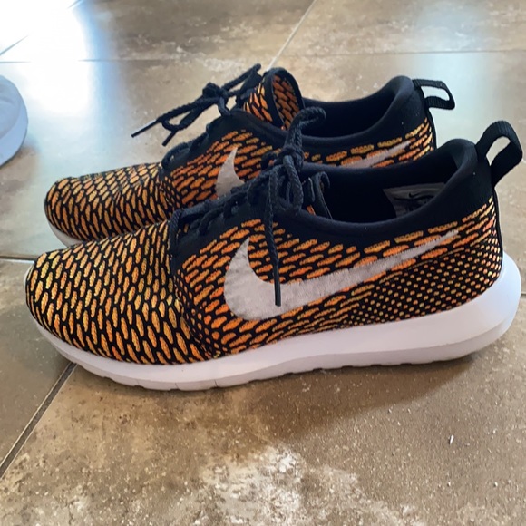 Excellent condition Nike fly knit - Picture 2 of 5